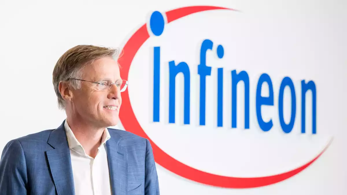 Infineon-Chef Jochen Hanebeck trennt sich von einem Teil des Speichergeschäfts. (Archivbild) - Bild: Peter Kneffel/dpa