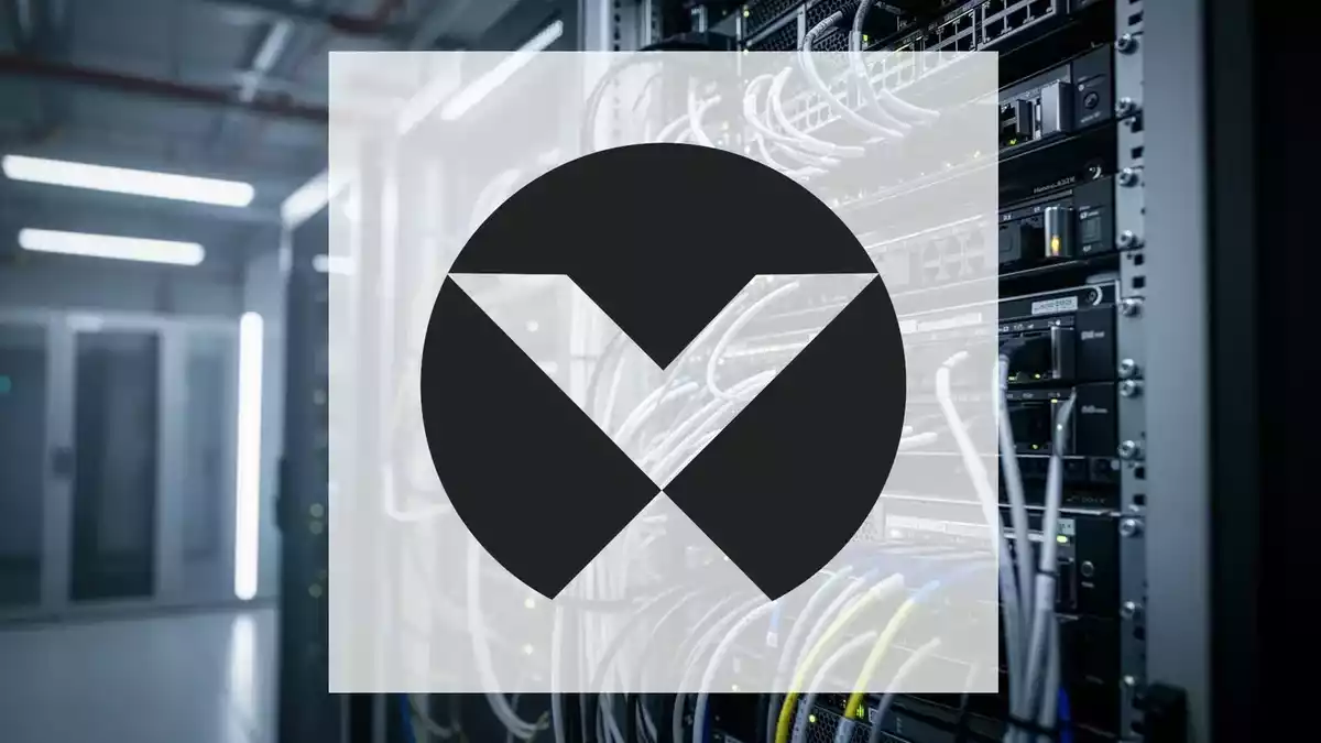 Vertiv Stock: Wall Street Zen Downgrade, $1.45B UIG Deal and Q3 Test Ahead