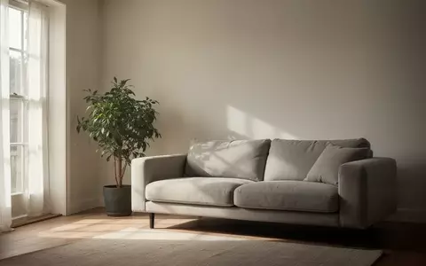 Symbolbild: helles, minimalistisch eingerichtetes Wohnzimmer - Foto: über boerse-global.de