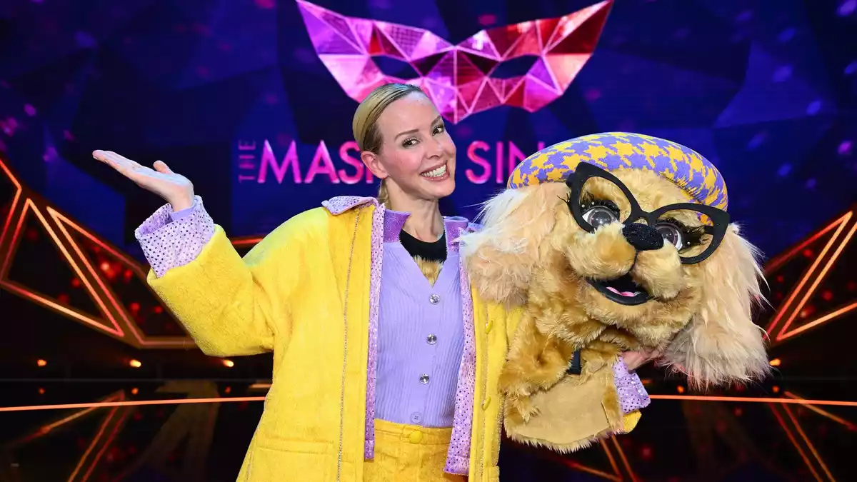 Profitänzerin Isabel Edvardsson war als Hundedame «Emily Wau» aufgetreten. (Handout) - Bild: Willi Weber/Joyn/dpa
