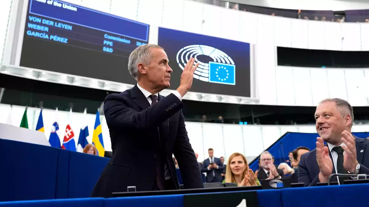 Reiste als Ehrengast zur ersten Plenartagung des Europäischen Parlaments nach der Sommerpause: Kanadas Premierminister Mark Carney. - Bild: Justin Tang/Canadian Press via ZUMA Press/dpa