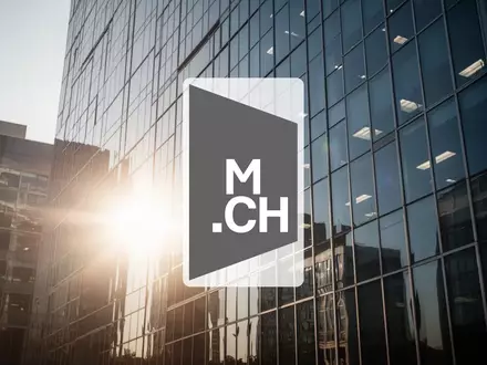Abstrakte Darstellung einer modernen Glasfassade bei Sonnenaufgang als Symbol für wirtschaftliches Wachstum. - Foto: über boerse-global.de