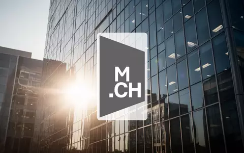 Abstrakte Darstellung einer modernen Glasfassade bei Sonnenaufgang als Symbol für wirtschaftliches Wachstum. - Foto: über boerse-global.de