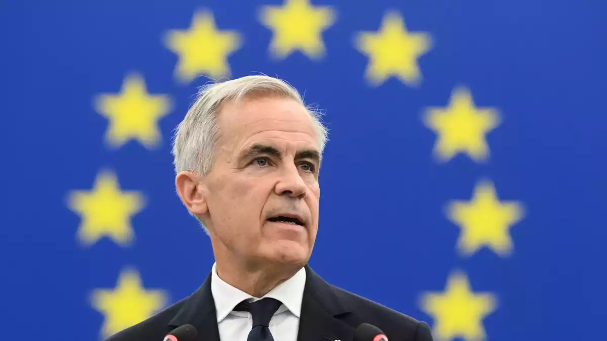 Reiste als Ehrengast zur ersten Plenartagung des Europäischen Parlaments nach der Sommerpause: Kanadas Premierminister Mark Carney. - Bild: Pascal Bastien/AP/dpa