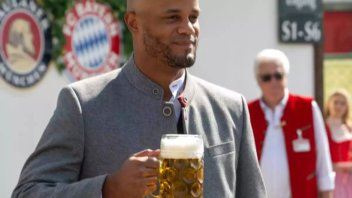 Trainer Vincent Kompany freut sich auf das Oktoberfest. (Archivbild) - Bild: Stefan Puchner/dpa