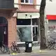 Das Café an der Berger Straße in Frankfurt wurde stark beschädigt - ebenso wie eine gegenüberliegende Suppenbar.  - Bild: Sandra Trauner/dpa