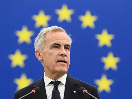 «Wo sich unsere Stärken unterscheiden, ergänzen sie sich. Wo sie sich überschneiden, schaffen sie Größe»: Kanadas Premierminister Mark Carney bekam für seine Rede vor dem Europäischen Parlament langen Applaus. - Foto: Pascal Bastien/AP/dpa
