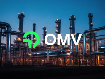 Moderne Industrieanlage einer Ölraffinerie in der Dämmerung mit stimmungsvoller Beleuchtung. - Foto: über boerse-global.de