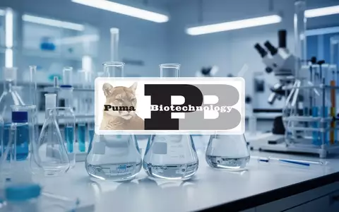 Modernes pharmazeutisches Labor mit wissenschaftlichen Geräten in einer professionellen, atmosphärischen Umgebung. - Foto: über boerse-global.de