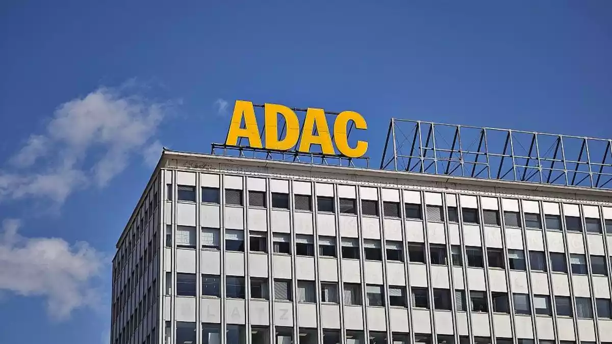ADAC plädiert für Stromsteuersenkung als Anreiz für E-Autos