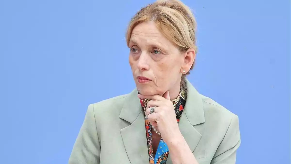 Prien kritisiert naiven Umgang mit digitalen Medien