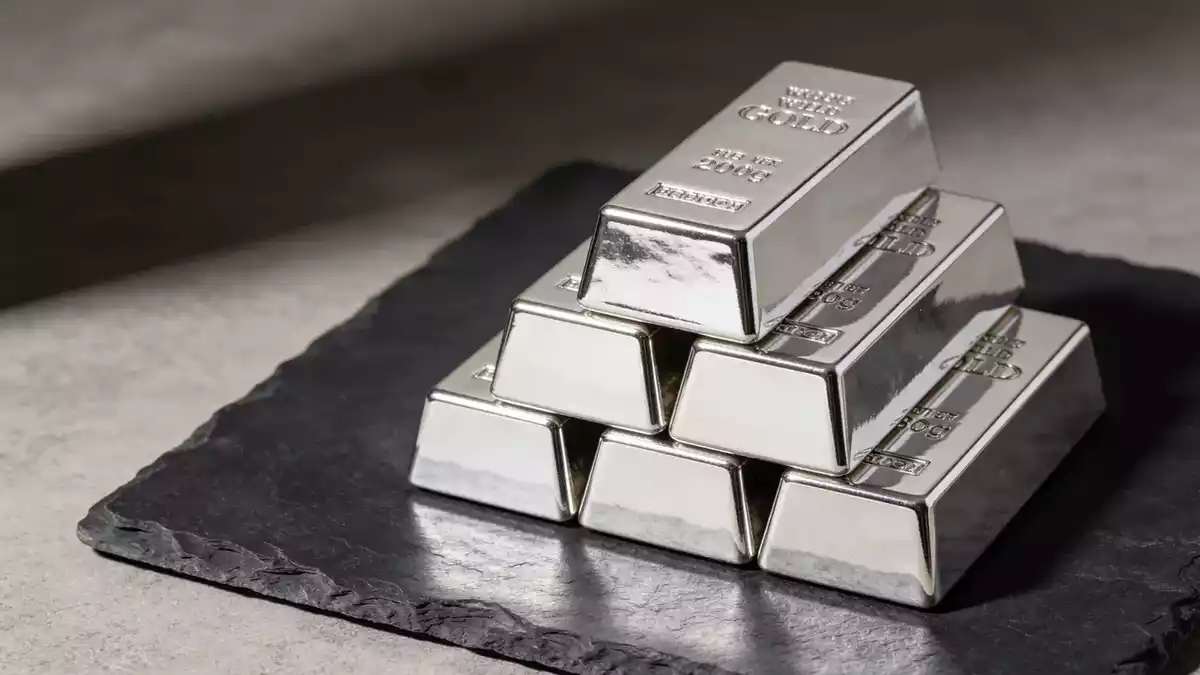 Silver Net-Longs Rise to 14,386 Contracts as 2026 Deficit Nears 46.3M Ounces