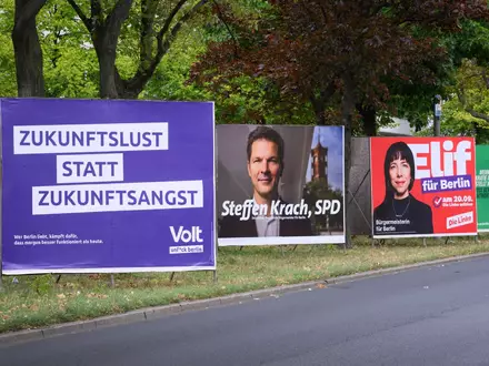 Der Wahlkampf ist überall in Berlin präsent. (Archivbild)   - Foto: Bernd von Jutrczenka/dpa