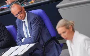 AfD-Chefin Alice Weidel sieht die schwarz-rote Koalition mit Kanzler Friedrich Merz am Ende. In der Generaldebatte im Bundestag in der vergangenen Woche kam es zum Schlagabtausch. (Archivbild) - Foto: Michael Kappeler/dpa