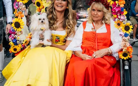 Heidi Klum in LEGO® Rikscha - 7000 LEGO® Botanicals lassen das HeidiFest aufblühen - Foto: presseportal.de