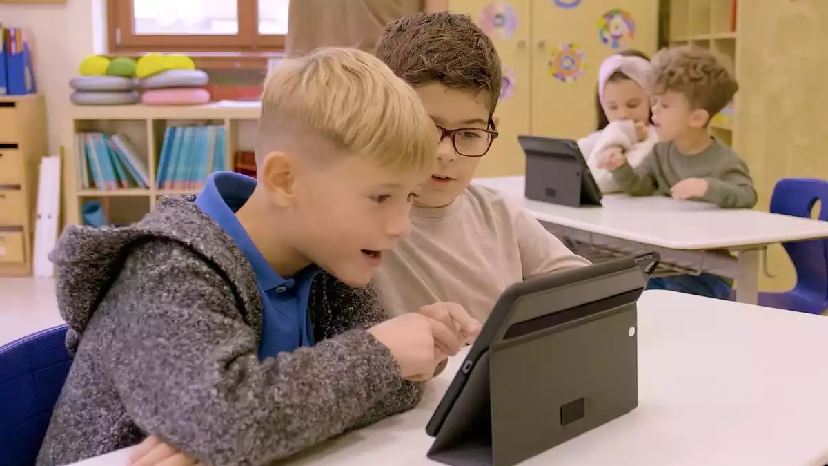 Weltkindertag 2026: Kiwanis ruft Schulen zum Handeln gegen Leseschwäche auf - Bild: presseportal.de