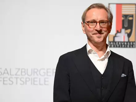 Der neue Intendant will das Gespräch mit Mitarbeitern und Publikum suchen. - Foto: Barbara Gindl/APA/dpa