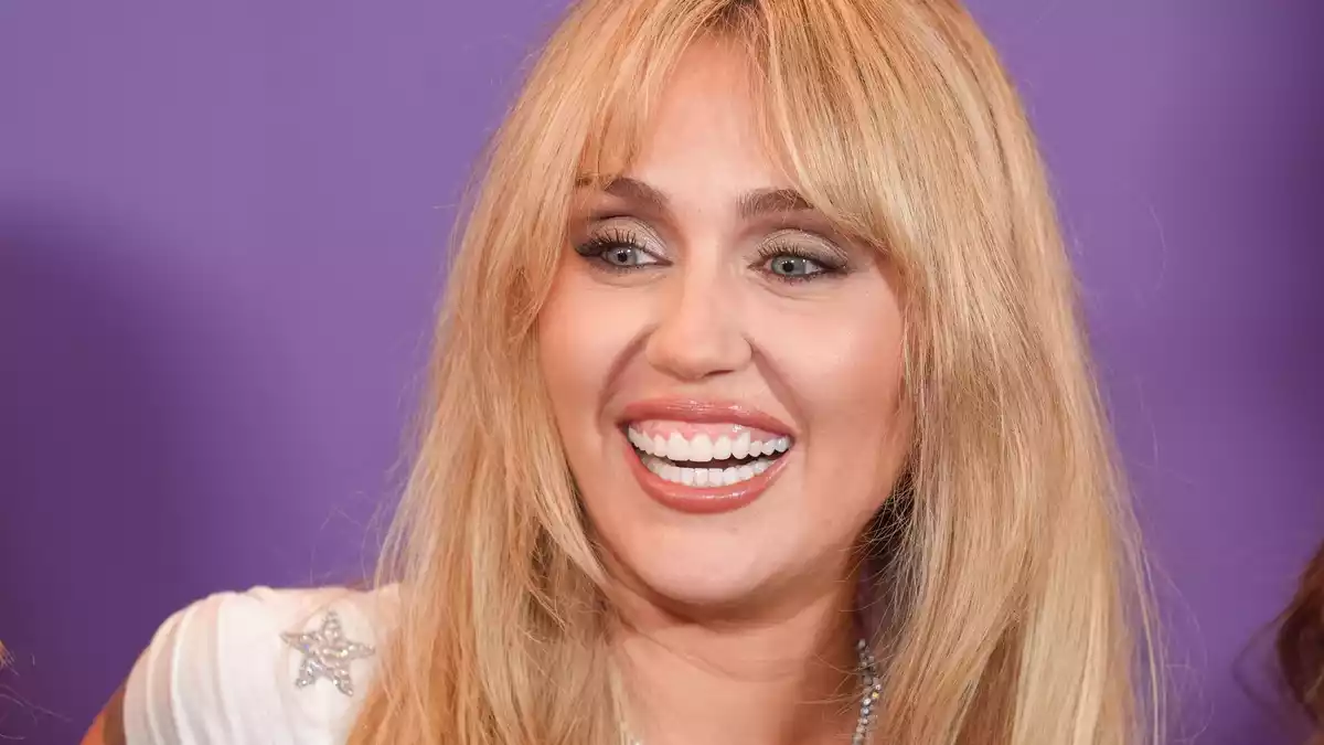 Miley Cyrus bringt ihr zehntes Studioalbum raus. (Archivbild) - Bild: Chris Pizzello/Invision/dpa