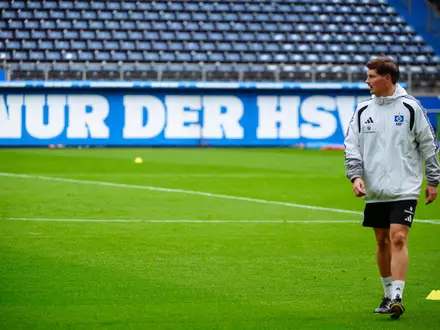 Hat weiter das Sagen beim HSV: Trainer Merlin Polzin. - Foto: Gregor Fischer/dpa