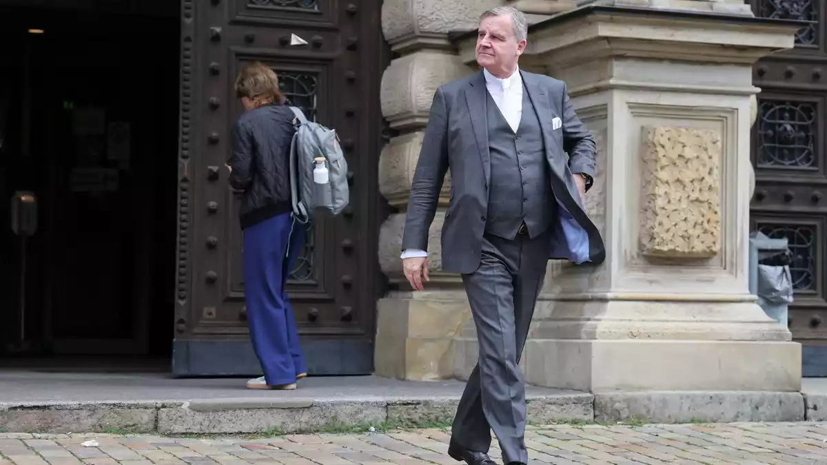 Der frühere Verteidiger von Christina Block, Otmar Kury, ist in dem Prozess um Kindesentführung als Zeuge geladen. (Archivbild) - Bild: Christian Charisius/dpa