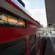 Eine Schweigeminute auf Gleis 1 leitete das Gedenken ein. - Bild: Hannes P.  Albert/dpa