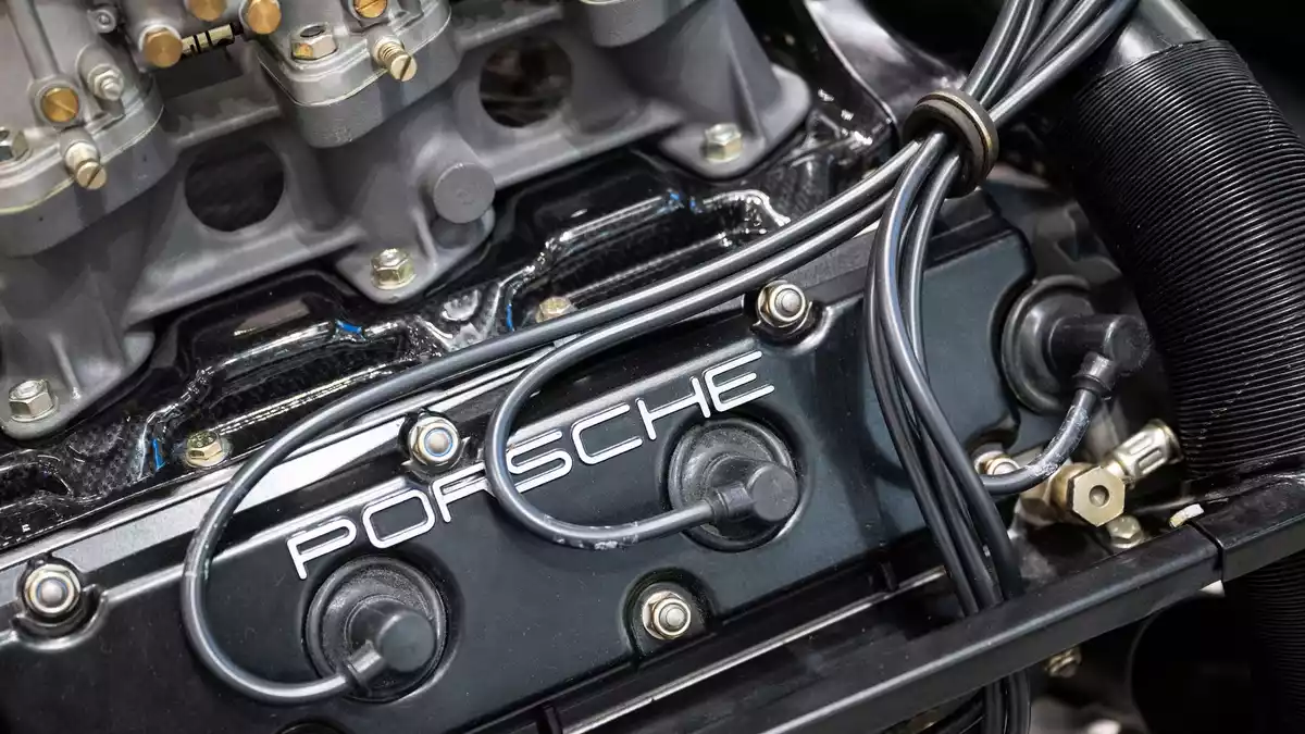 Die Krise bei Porsche belastet VW in Milliardenhöhe. (Archivbild) - Bild: Hannes P. Albert/dpa