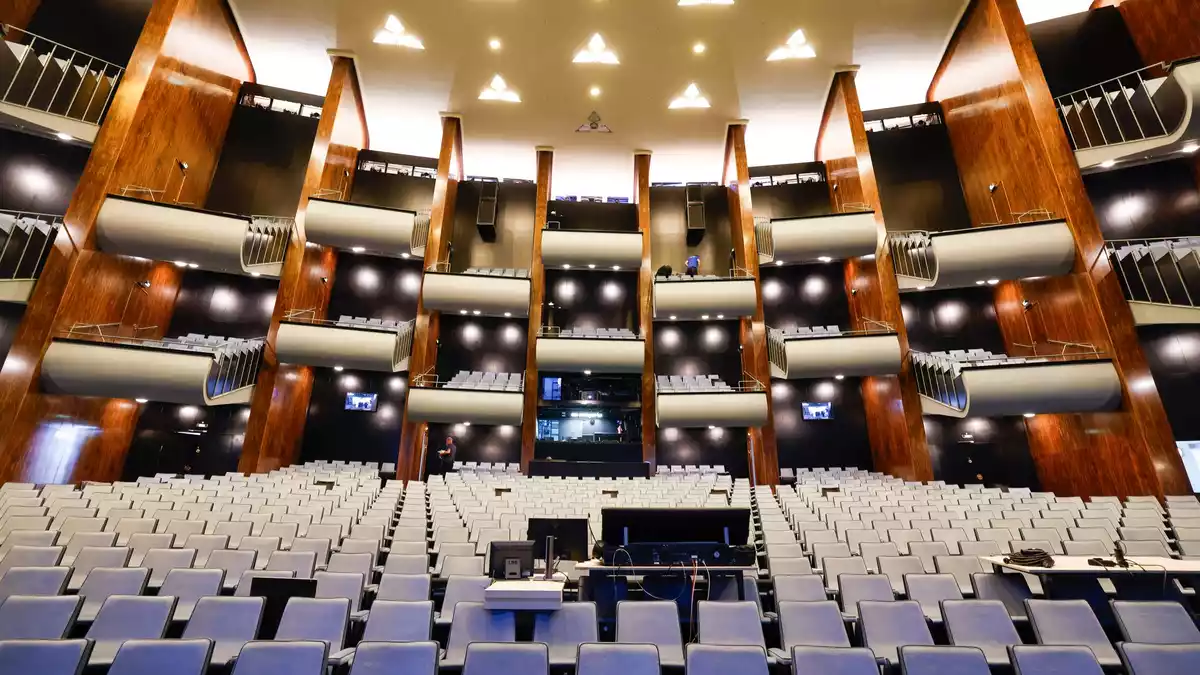 Die Sanierung von Oper und Schauspielhaus in Köln wird an diesem Wochenende mit einem großen Fest gefeiert (Archivbild). - Bild: Thomas Banneyer/dpa