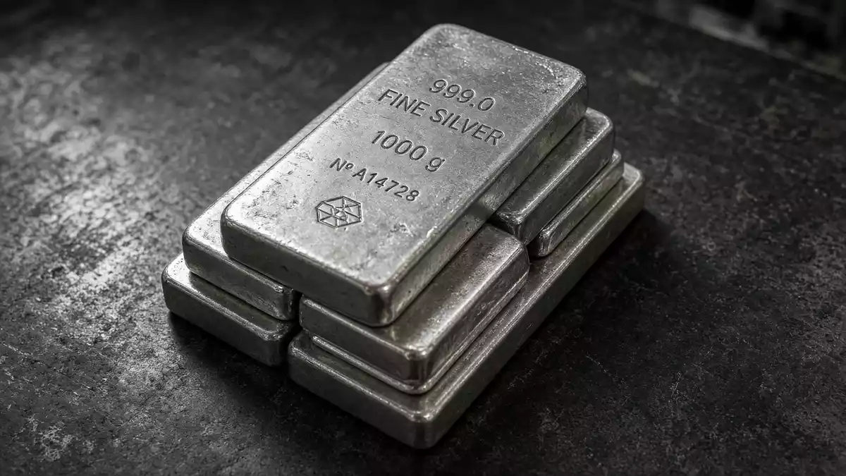 Silberpreis steigt auf 67,64 Dollar trotz Zinsdruck