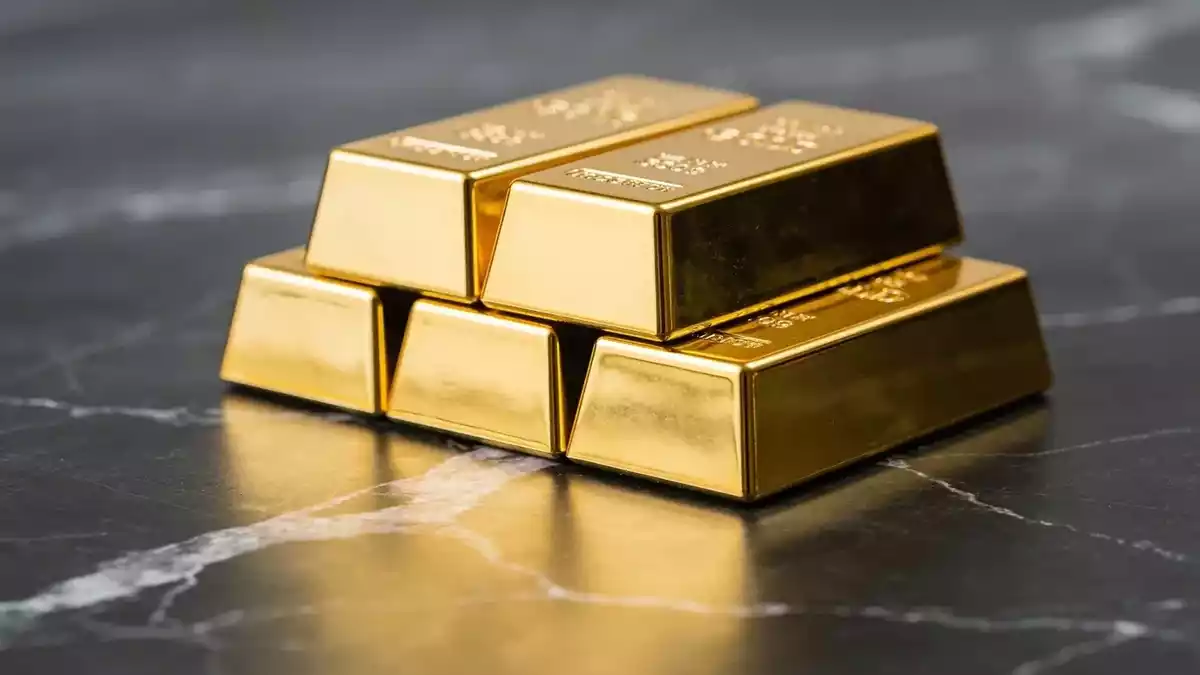 Gold Rises to $4,384 as Saudi Pipeline Repair Eases Crude and Inflation Fears