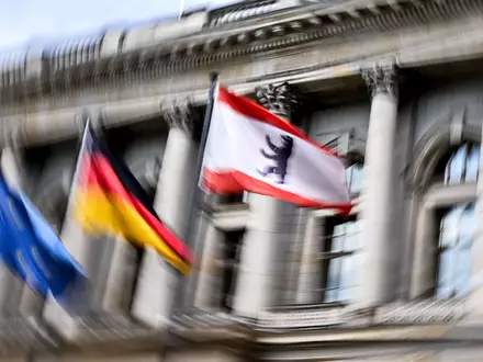 Das Zentrum der Macht in Berlin: das Abgeordnetenhaus. (Archivbild) - Foto: Britta Pedersen/dpa