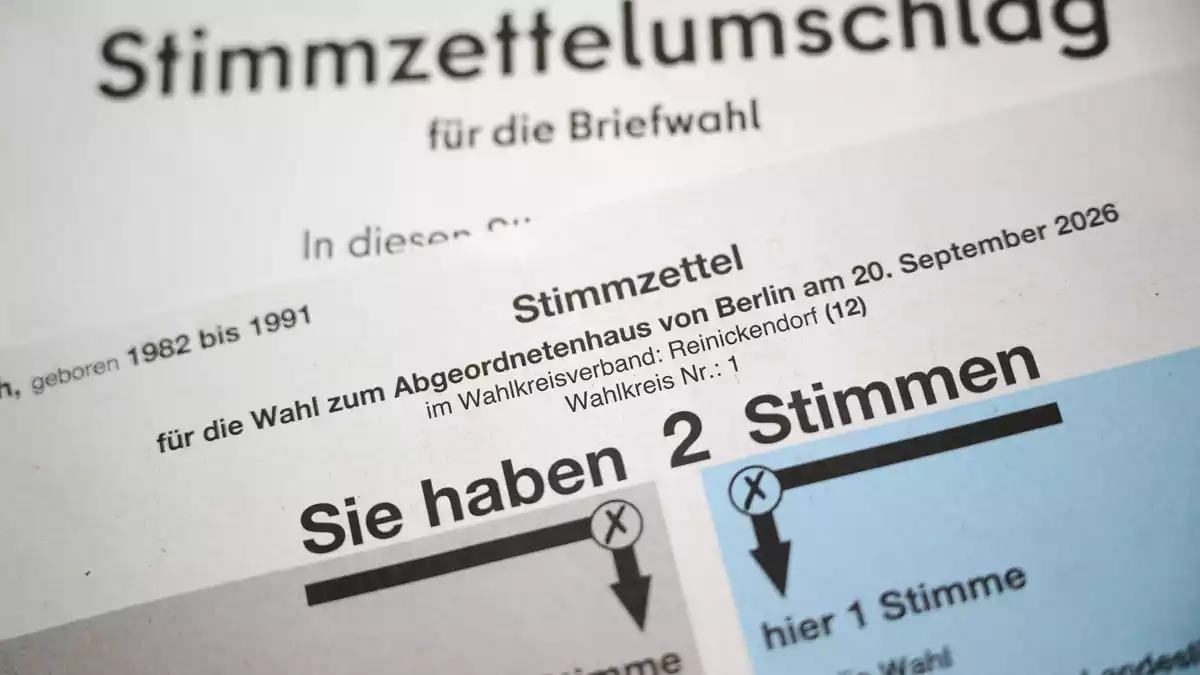 Zwei Stimmen für jeden gibt es bei der Abgeordnetenhauswahl. (Archivbild)  - Bild: Sebastian Gollnow/dpa