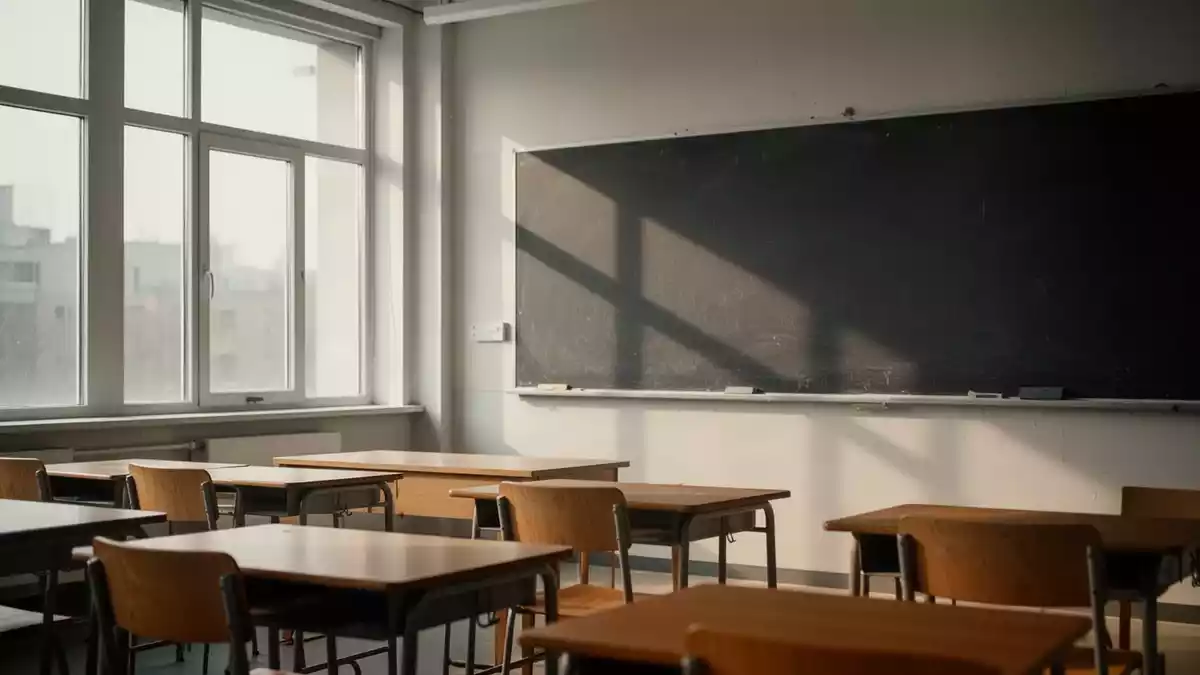Schulchats im Fokus: EU plant strengeren Schutz für Minderjährige