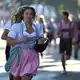 Der Run aufs Gelände beginnt. - Bild: Sven Hoppe/dpa