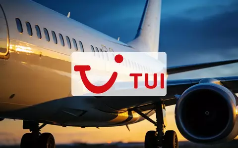 Abstraktes Bild einer modernen Flugzeugturbine bei Sonnenuntergang als Symbol für die Luftfahrtbranche. - Foto: über boerse-global.de
