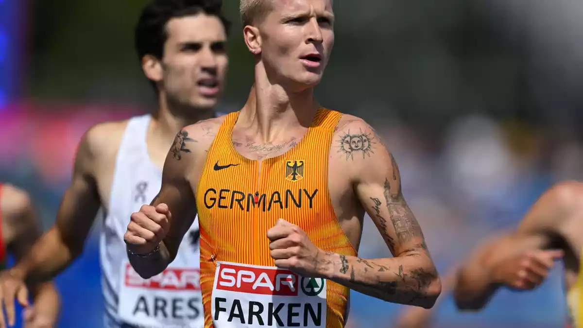 Robert Farken läuft zu seinem ersten WM-Titel. (Archivbild)  - Bild: Sven Hoppe/dpa