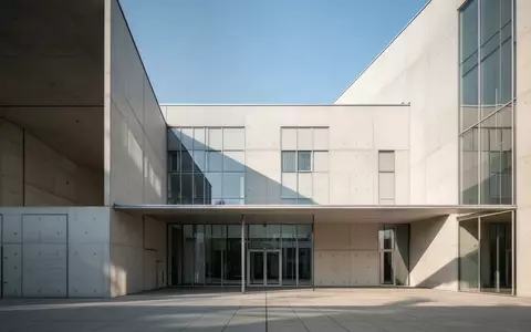 Moderne architektonische Fassade eines Regierungsgebäudes bei Tageslicht. - Foto: über boerse-global.de