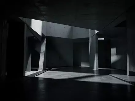 Ein minimalistischer, schattiger Innenraum mit strengen geometrischen Linien, der eine bedrohliche digitale Atmosphäre vermittelt. - Foto: über boerse-global.de