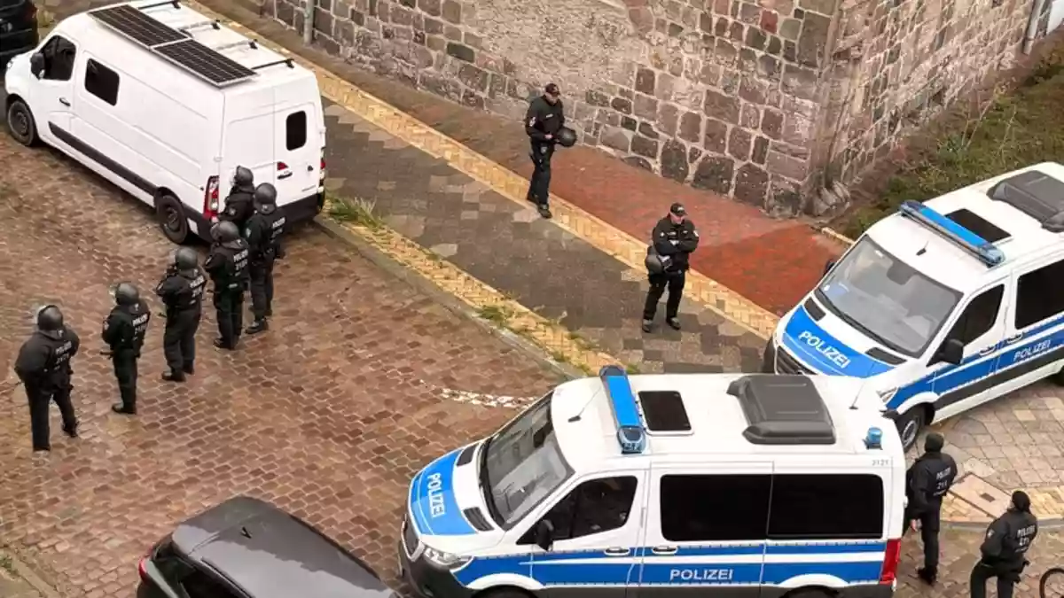 POL-KI: 260919.2 Kiel: Polizeieinsatz anlässlich des Fußballspiels - Folgemeldung zu 260919.1 - Bild: presseportal.de