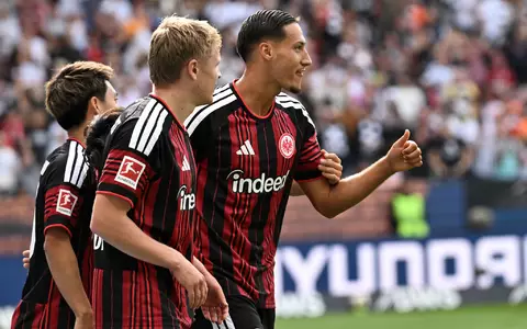Brachte die Eintracht in Führung: Younes Ebnoutalib - Foto: Florian Wiegand/dpa