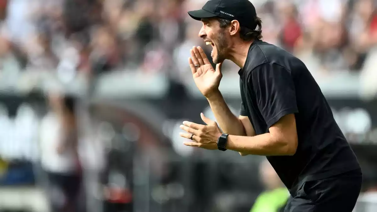 Verpasste den vierten Sieg nacheinander mit Freiburg: SC-Coach Julian Schuster. - Bild: Florian Wiegand/dpa