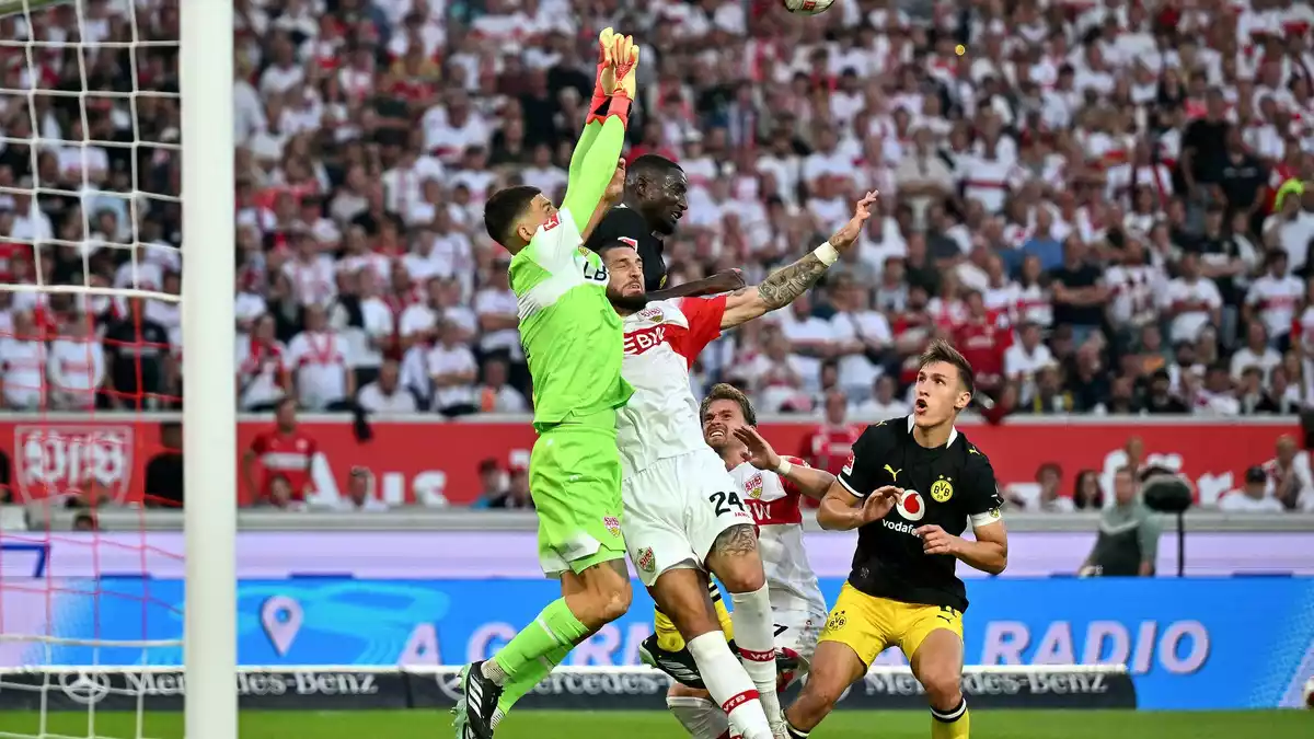 Mangelware: Starfraumszenen im Samstagabendspiel. - Bild: Jan-Philipp Strobel/dpa