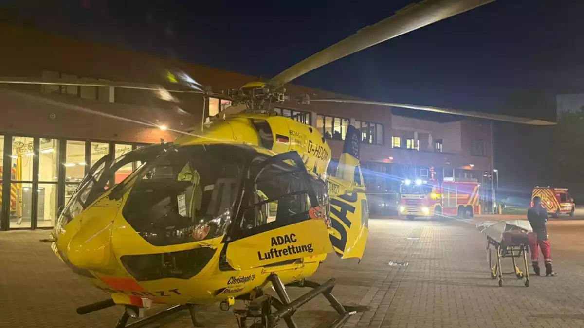 FW Ratingen: Feuerwehr unterstützt Rettungsdienst bei medizinischem Notfall - Bild: presseportal.de