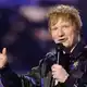 Zum ersten Mal nach der Kontroverse um Macklemore ist Popstar Sheeran wieder aufgetreten. (Archivbild) - Bild: Joel C Ryan/AP/dpa