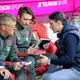 Der Tod seines ehemaligen Co-Trainers traf auch Niko Kovac (r.). (Archivbild) - Bild: Matthias Balk/dpa