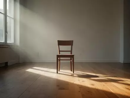 Ein minimalistisch eingerichteter Raum mit sanftem Morgenlicht, der Ruhe und Stille ausstrahlt. - Foto: über boerse-global.de