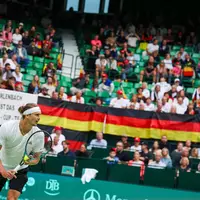 Alexander Zverev gewann im Davis Cup seine beiden Einzel. - Foto: Christoph Reichwein/dpa
