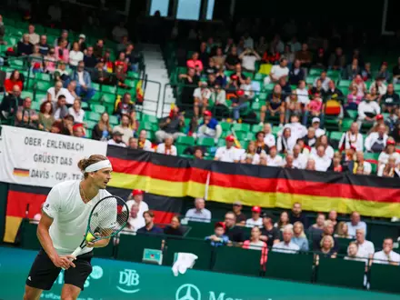 Alexander Zverev gewann im Davis Cup seine beiden Einzel. - Foto: Christoph Reichwein/dpa