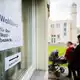 Ein Wahllokal in Berlin. - Bild: Christoph Soeder/dpa