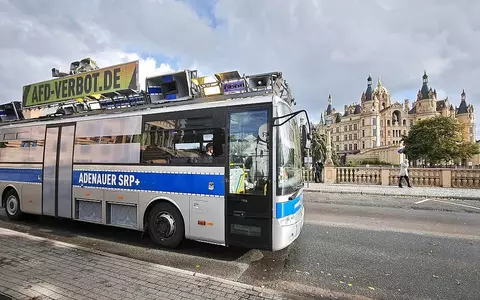 Demo für AfD-Verbot vor dem Landtag von Mecklenburg-Vorpommern am 20.09.2026 - Foto: via dts Nachrichtenagentur