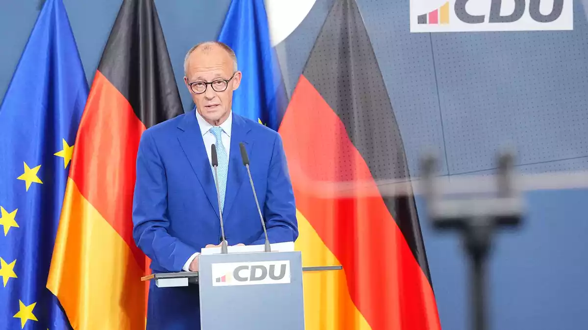 CDU-Chef und Kanzler Friedrich Merz äußert sich in der Parteizentrale in Berlin zum Ausgang der Landtagswahlen in Mecklenburg-Vorpommern und Berlin. - Bild: Michael Kappeler/dpa
